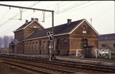 EDE  85-2216.jpg